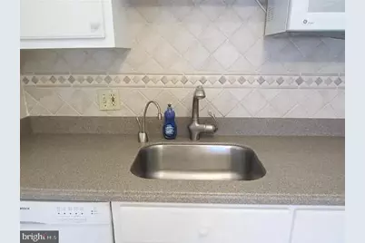 1452 Dewberry Court, McLean, VA 22101 - Photo 5