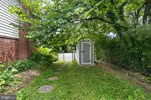 1452 Dewberry Ct, McLean, VA 22101 - Photo 5