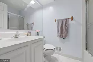 14434 Salisbury Plain Ct, Centreville, VA 20120 - Photo 7