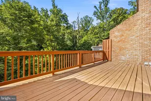 8931 Park Forest Dr, Springfield, VA 22152 - Photo 15