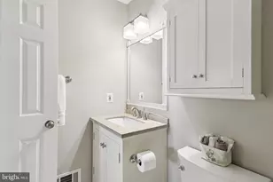 10305 Mountington Ct, Vienna, VA 22182 - Photo 39