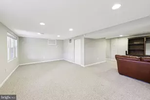 10305 Mountington Ct, Vienna, VA 22182 - Photo 47