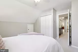 10305 Mountington Ct, Vienna, VA 22182 - Photo 35