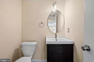 8361 Thompson Rd, Annandale, VA 22003 - Photo 31