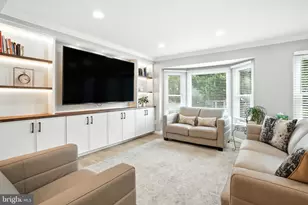 6586 Morning Meadow Dr, Alexandria, VA 22315 - Photo 9