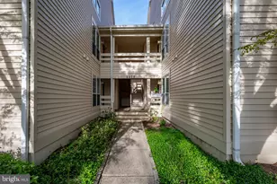 6608 Jupiter Hills Cir, Alexandria, VA 22312 - Photo 3