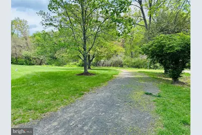 8251 Clifton Farm Court, Alexandria, VA 22306 - Photo 9