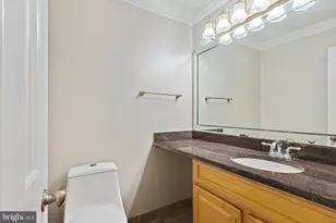 8251 Clifton Farm Ct, Alexandria, VA 22306 - Photo 19