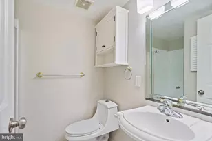 8251 Clifton Farm Ct, Alexandria, VA 22306 - Photo 29