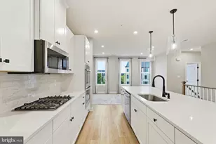 14538 George Carter Way NE, Chantilly, VA 20151 - Photo 7