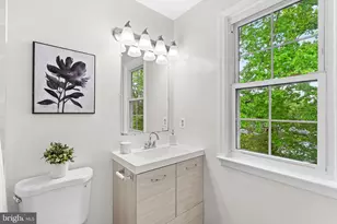 9361 Tartan View Dr, Fairfax, VA 22032 - Photo 27
