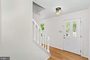 9361 Tartan View Dr, Fairfax, VA 22032 - Photo 3