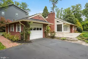 7616 Admiral Dr, Alexandria, VA 22308 - Photo 3