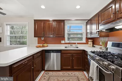 8414 Danford Court, Springfield, VA 22152 - Photo 9