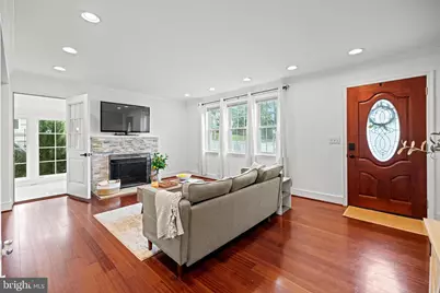 7241 Lee Highway, Falls Church, VA 22046 - Photo 3