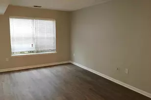 6100 Hoskins Hollow Cir, Centreville, VA 20121 - Photo 3