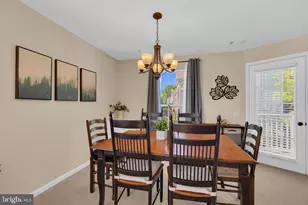 8200 Catbird Cir, Lorton, VA 22079 - Photo 15