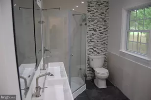 1983 Horse Shoe Dr, Vienna, VA 22182 - Photo 13