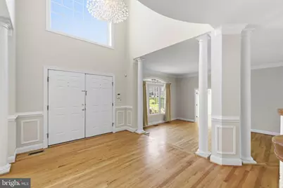 9395 Wolf Trap Creek Court, Great Falls, VA 22066 - Photo 7
