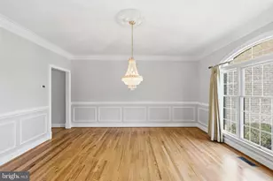 9395 Wolf Trap Creek Ct, Great Falls, VA 22066 - Photo 15
