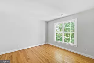 9395 Wolf Trap Creek Ct, Great Falls, VA 22066 - Photo 31