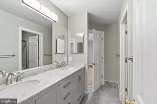 9395 Wolf Trap Creek Ct, Great Falls, VA 22066 - Photo 33