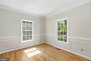 9395 Wolf Trap Creek Ct, Great Falls, VA 22066 - Photo 13