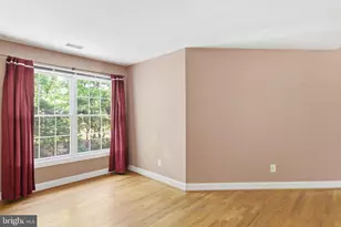 9395 Wolf Trap Creek Ct, Great Falls, VA 22066 - Photo 27