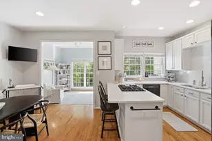 5341 Rosemallow Cir, Centreville, VA 20120 - Photo 9