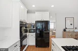 5341 Rosemallow Cir, Centreville, VA 20120 - Photo 7