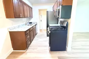 2316 Freetown Ct, Reston, VA 20191 - Photo 5