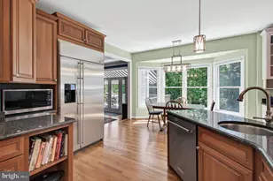 8750 Copeland Pond Ct, Fairfax, VA 22031 - Photo 15