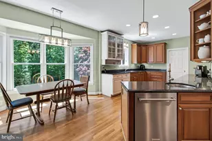 8750 Copeland Pond Ct, Fairfax, VA 22031 - Photo 13