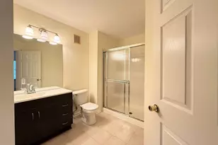 12823 Fair Briar Ln, Fairfax, VA 22033 - Photo 11