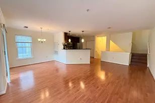 12823 Fair Briar Ln, Fairfax, VA 22033 - Photo 5