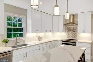 1630 Lozano Dr, Vienna, VA 22182 - Photo 7