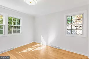 10305 Hunt Country Ln, Vienna, VA 22182 - Photo 33