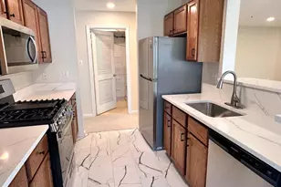 7528 Coxton Ct, Alexandria, VA 22306 - Photo 3