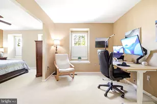 4866 Carriagepark Rd, Fairfax, VA 22032 - Photo 15