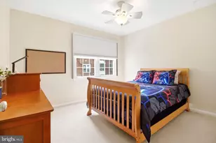4866 Carriagepark Rd, Fairfax, VA 22032 - Photo 19