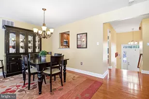 4866 Carriagepark Rd, Fairfax, VA 22032 - Photo 5