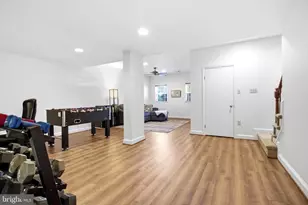 4866 Carriagepark Rd, Fairfax, VA 22032 - Photo 27