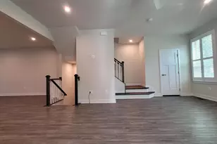 7817 Sutter Ln, Annandale, VA 22003 - Photo 11