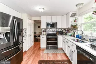 1721 Whitewood Ln, Herndon, VA 20170 - Photo 5