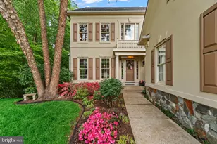 6256 Kingfisher Ln, Alexandria, VA 22312 - Photo 3