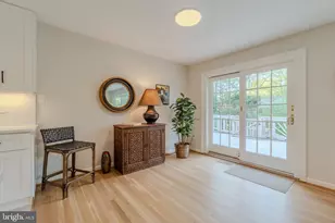 1706 Burning Tree Dr, Vienna, VA 22182 - Photo 7