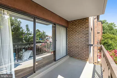 9720 Kingsbridge Drive #201, Fairfax, VA 22031 - Photo 7