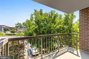 9720 Kingsbridge Dr, Fairfax, VA 22031 - Photo 9