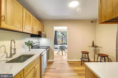 9720 Kingsbridge Drive #201, Fairfax, VA 22031 - Photo 3