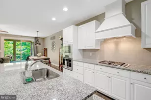 6421 Beatles Ln, Alexandria, VA 22310 - Photo 9